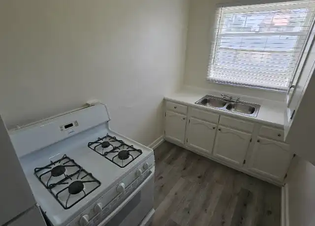 Property at 815 S Lake St Unit 208, Los Angeles, CA, 90057, 0 beds, 1 bath, [object Object]