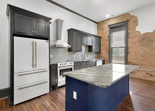 Property at 719 Bank St NW Unit 4, Decatur, AL, 35601, 2 beds, 2 baths, [object Object]