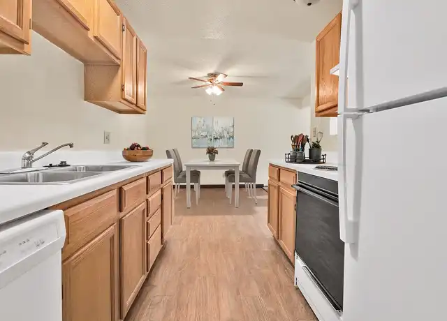 Property at Winding Hills Apartments - 1825 Winding Hill Rd, Davenport, IA, 52807, 1-3 bed, 1-2 bath, [object Object]