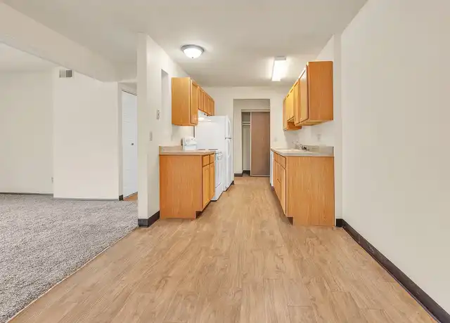 Property at Winding Hills Apartments - 1825 Winding Hill Rd, Davenport, IA, 52807, 1-3 bed, 1-2 bath, [object Object]