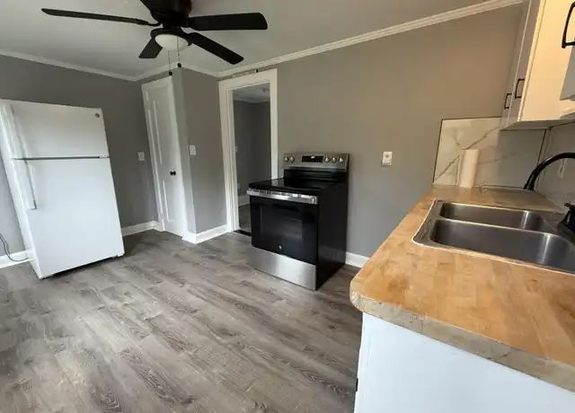 Property at 82 South St, Norwell, MA, 02061, 1 bed, 1 bath, [object Object]