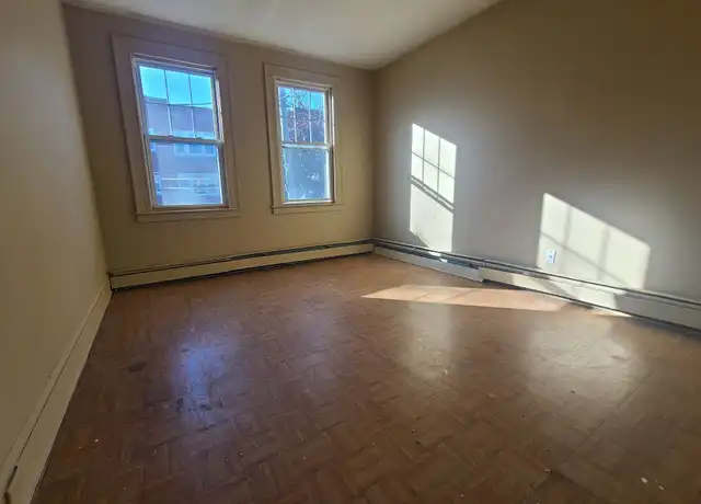 Property at 30 Dorothy St, Hartford, CT, 06106, 1 bed, 1 bath, [object Object]