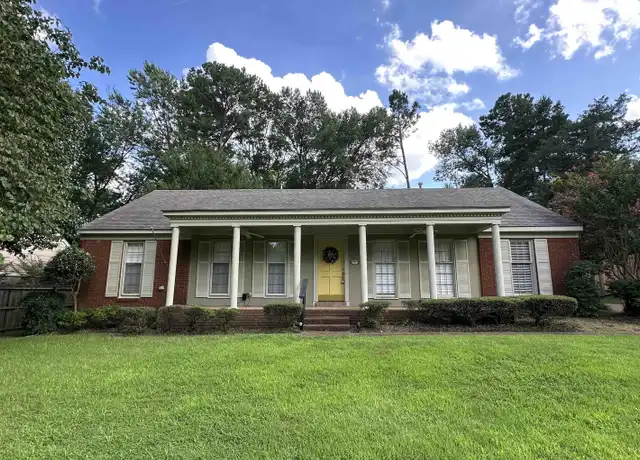 Property at 8009 Farmington Blvd, Germantown, TN, 38138, 3 beds, 2 baths, [object Object]