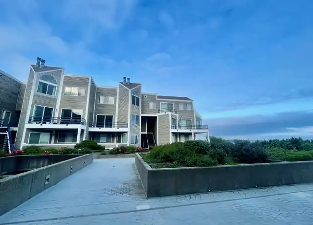 Property at 10 Harbour Close #10, New Haven, CT, 06519, 2 beds, 2.5 baths, [object Object]
