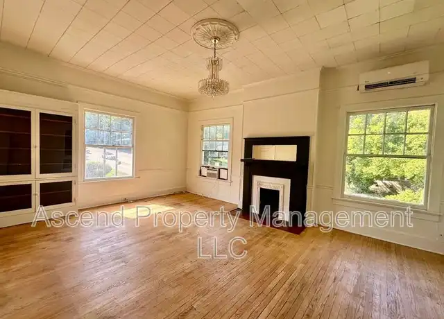 Property at 1501 N Chamberlain Ave Unit B, Chattanooga, TN, 37406, 1 bed, 1 bath, [object Object]