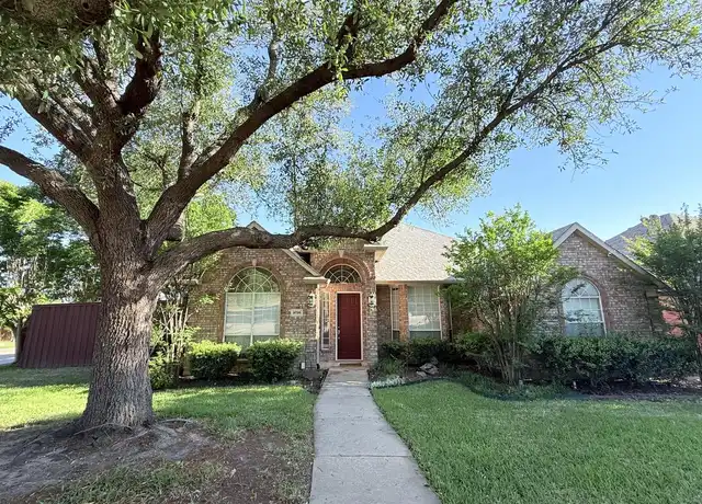 Property at 9726 Cliffside Dr, Irving, TX, 75063, 3 beds, 2 baths, [object Object]