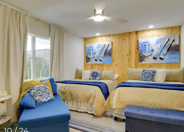Property at 2721 Valencia Dr, Sarasota, FL, 34239, 1 bed, 1 bath, [object Object]