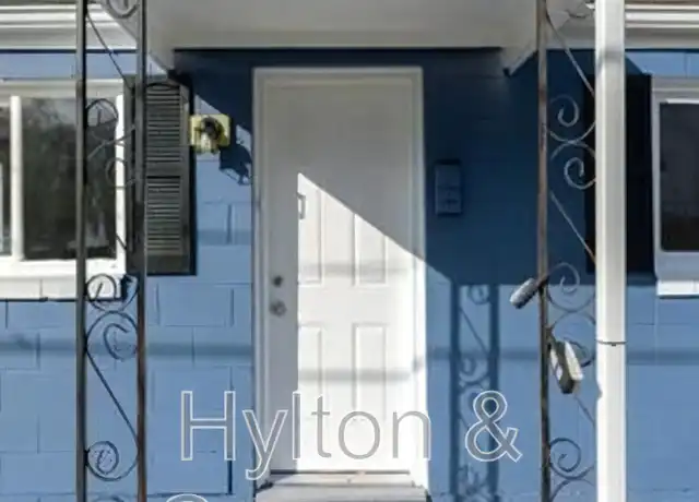 Property at 300 Saint Matthew St, Petersburg, VA, 23803, 2 beds, 1 bath, [object Object]