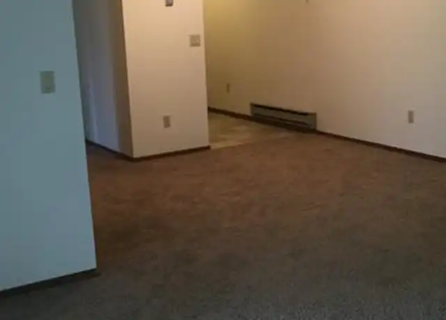Property at 2770 Iva Ct, Beloit, WI, 53511, 2 beds, 1 bath, [object Object]