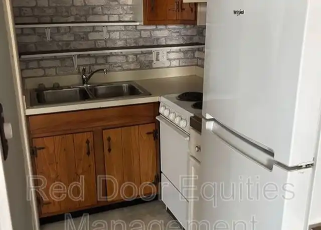 Property at 141 Lake St, Lancaster, OH, 43130, 1 bed, 1 bath, [object Object]