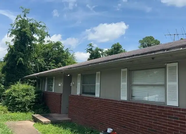 Property at 610 Mooremont Ter, Chattanooga, TN, 37411, 5 beds, 2 baths, [object Object]