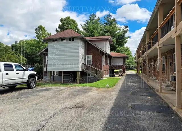 Property at 4704 Southern Pkwy Unit 5a, Louisville, KY, 40214, 1 bed, 1 bath, [object Object]