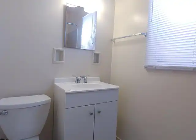 Property at 420 14th St SW Unit A, Albuquerque, NM, 87102, 0 beds, 1 bath, [object Object]