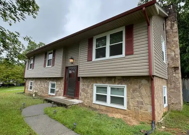 Property at 2003 Christopher Dr, Blacksburg, VA, 24060, 4 beds, 3 baths, [object Object]