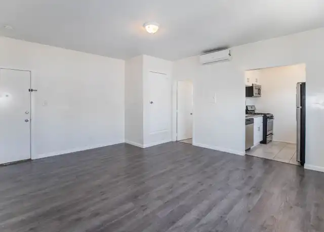 Property at 1260 W 39th St Unit 8, Los Angeles, CA, 90037, 1 bed, 1 bath, [object Object]
