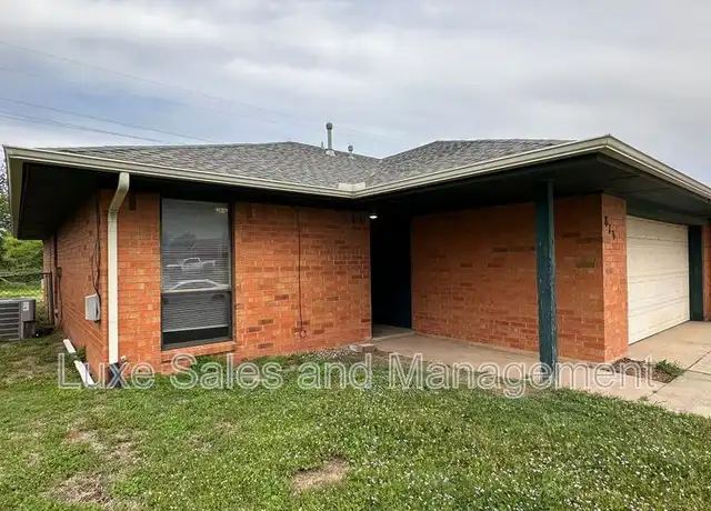 Property at 813 N Eagle Ln, Oklahoma City, OK, 73127, 2 beds, 2 baths, [object Object]