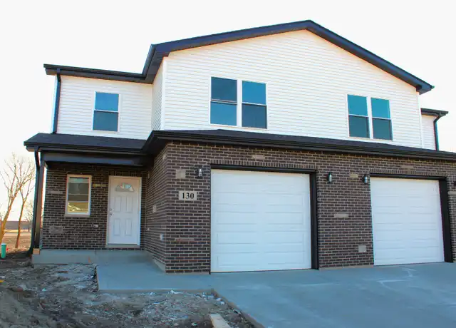 Property at 140 Kevin Dr Unit 140, Diamond, IL, 60416, 3 beds, 2 baths, [object Object]