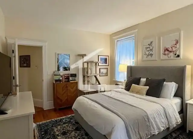 Property at 62 Marshal St, Brookline, MA, 02446, 2 beds, 1 bath, [object Object]