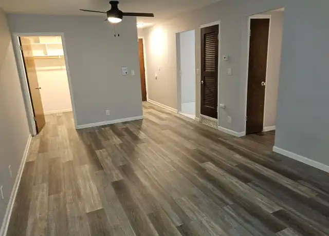 Property at 3724 Jackson St Unit 206, Omaha, NE, 68105, 1 bed, 1 bath, [object Object]