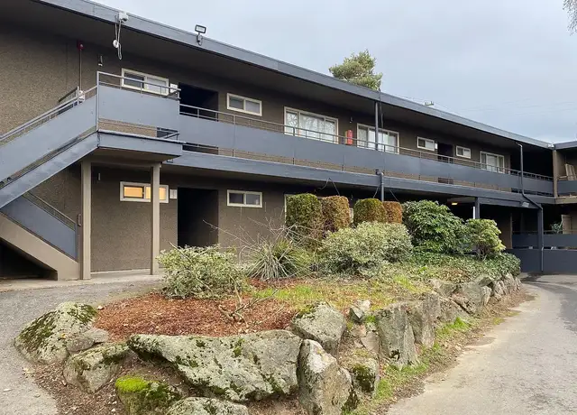 Photo of 143 S 152nd St, Burien, WA 98148
