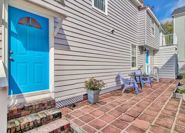 Property at 286 Ashley Ave Unit A, Charleston, SC, 29403, 3 beds, 2 baths, [object Object]