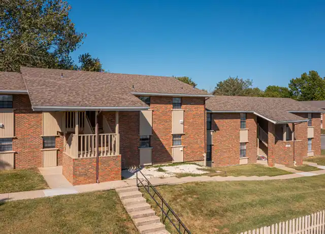 Property at Stephens Park Apartments - 1901 E Walnut St, Columbia, MO, 65201, 1 bed, 1 bath, [object Object]