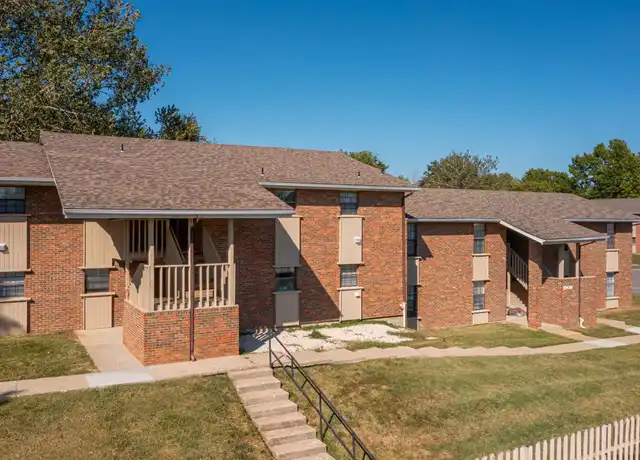 Property at Stephens Park Apartments - 1901 E Walnut St, Columbia, MO, 65201, 2 beds, 1 bath, [object Object]