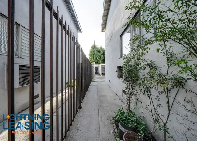 Property at 6925 Whitsett Ave Unit 1D, North Hollywood, CA, 91605, 2 beds, 1 bath, [object Object]