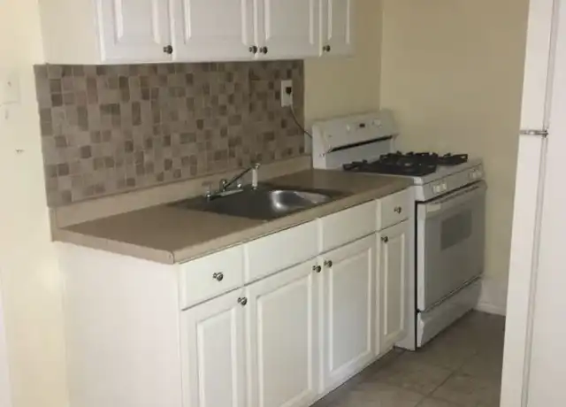 Property at 1609 Chapel St Unit A32, New Haven, CT, 06511, 1 bed, 1 bath, [object Object]
