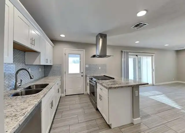 Property at 23 E Pierce St, Tempe, AZ, 85288, 4 beds, 2 baths, [object Object]