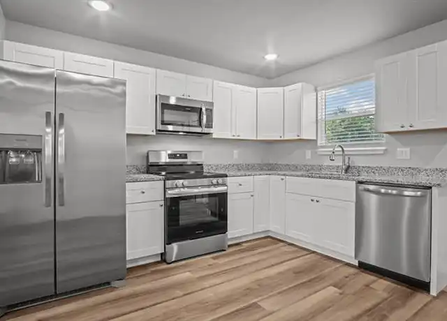 Property at 1060 E Reno Rd, Azle, TX, 76020, 3 beds, 1.5 baths, [object Object]