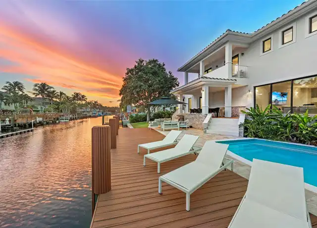 Property at 850 Washington St, Hollywood, FL, 33019, 5 beds, 6 baths, [object Object]