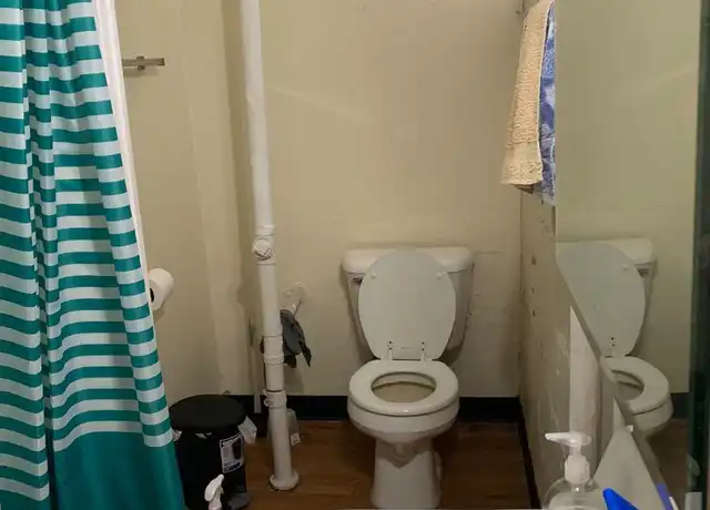 Property at 813 University Ave SE Unit 4, Minneapolis, MN, 55414, 2 beds, 1 bath, [object Object]