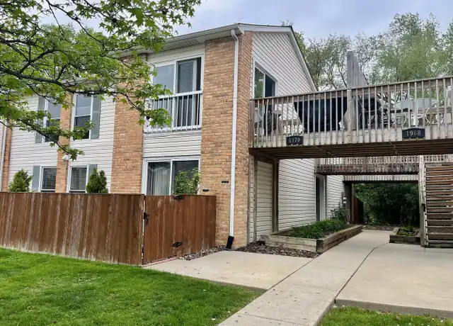 Property at 1970 Kenilworth Cir Unit H, Hoffman Estates, IL, 60169, 2 beds, 1.5 baths, [object Object]
