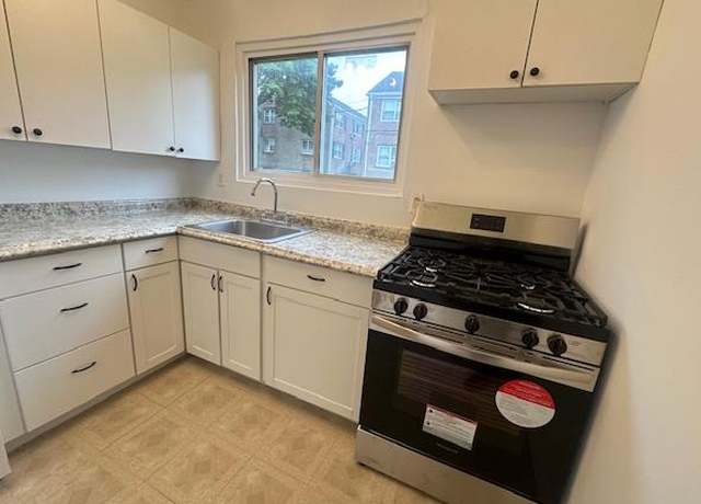 Photo of 973 Fenwood Dr Apt 2, Valley Stream, NY 11580
