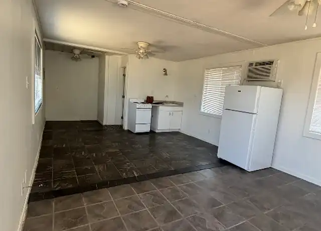 Property at 1610 Rose Ave, Merced, CA, 95341, 1 bed, 1 bath, [object Object]