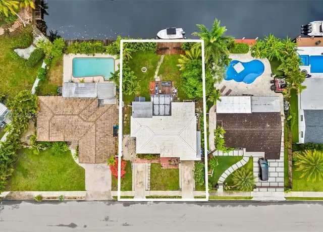 Property at 908 SW 12th Ct Unit 908, Fort Lauderdale, FL, 33315, 3 beds, 3 baths, [object Object]