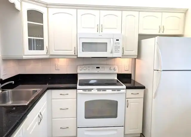 Property at 6550 Somerset Dr, Boca Raton, FL, 33433, 2 beds, 2 baths, [object Object]