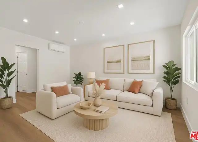Property at 420 S Sepulveda Blvd Unit 4, Los Angeles, CA, 90049, 1 bed, 1 bath, [object Object]