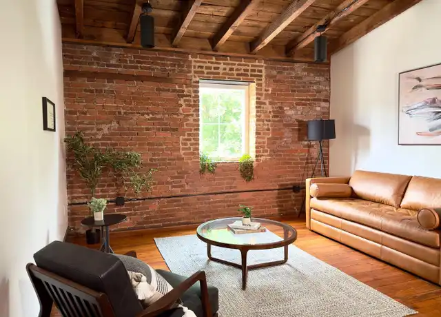 Property at 437 W Grant St Unit 304, Lancaster, PA, 17603, 2 beds, 1 bath, [object Object]
