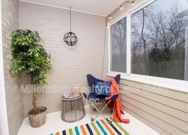 Property at 3857 Oak Knoll Rd, Waterford Township, MI, 48328, 1 bed, 1 bath, [object Object]