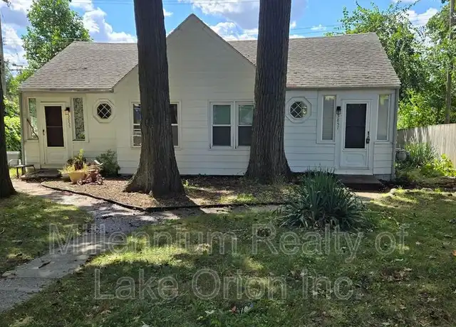 Property at 3857 Oak Knoll Rd, Waterford Township, MI, 48328, 1 bed, 1 bath, [object Object]