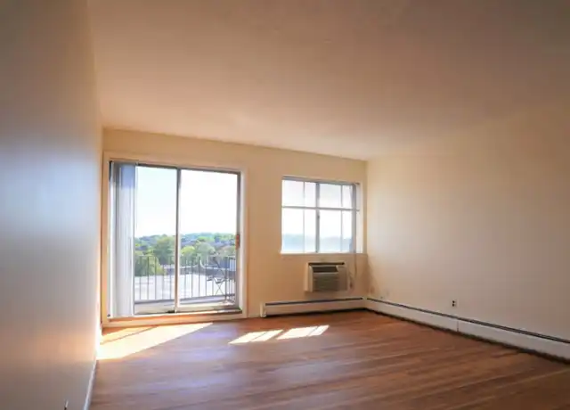 Property at 95 Sutherland Rd, Brighton, MA, 02135, 2 beds, 1 bath, [object Object]