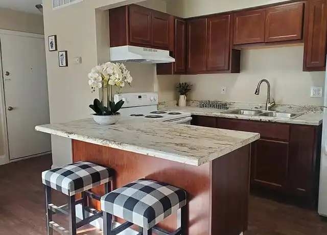 Property at Princeton Square Apartments - 72 Brookhollow DR, Hamilton, OH, 45011, 1-2 bed, 1 bath, [object Object]