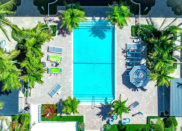 Photo of 1015 Spanish River Rd, Boca Raton, FL 33432
