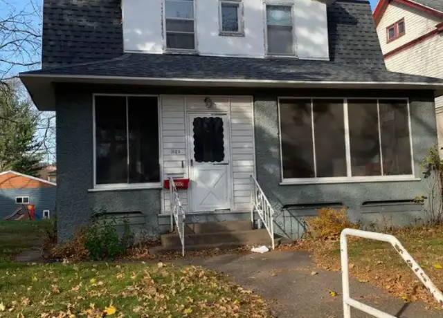 Property at 1629 Main St, La Crosse, WI, 54601, 4 beds, 1.5 baths, [object Object]