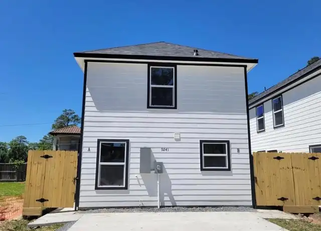 Property at 9241 Seeker St Unit B, Houston, TX, 77028, 3 beds, 2 baths, [object Object]