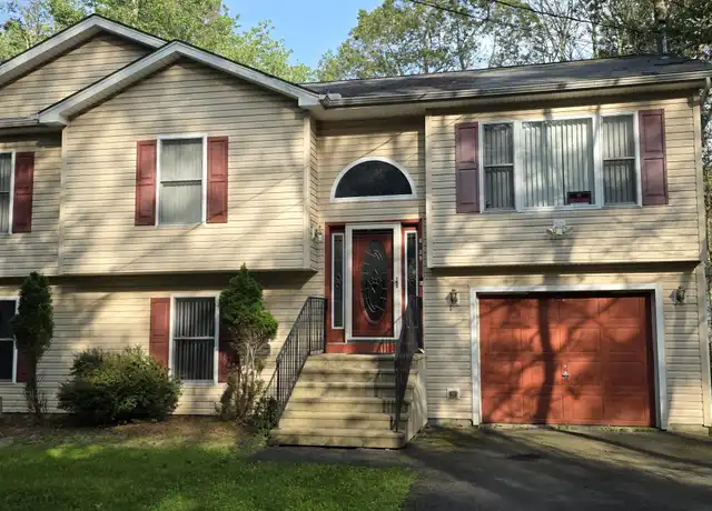 Property at 8139 Mayfair Rd, Tobyhanna, PA, 18466, 5 beds, 3 baths, [object Object]