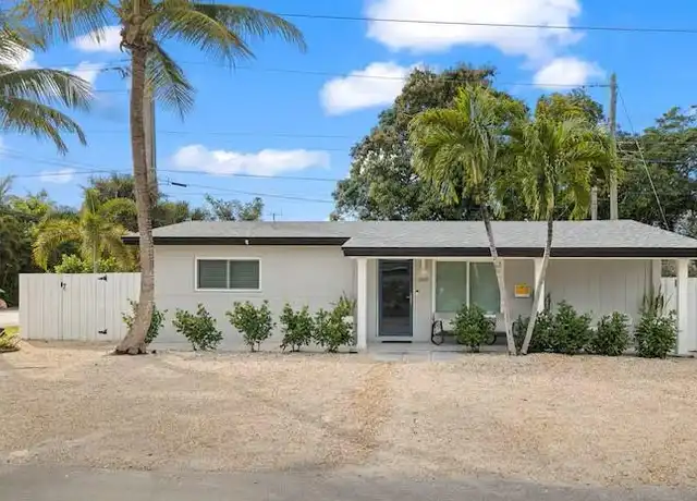 Property at 2601 NE 9th Ter, Wilton Manors, FL, 33334, 3 beds, 2 baths, [object Object]