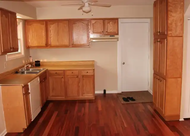 Property at 930 E 349th St, Eastlake, OH, 44095, 2 beds, 1 bath, [object Object]